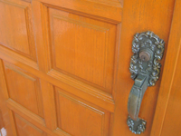 玄関ドア・室内ドアの再塗装/取替え